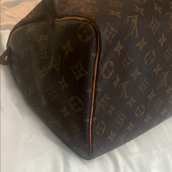 Louis Vuitton Speedy 30 Bag - Picture 11 of 13